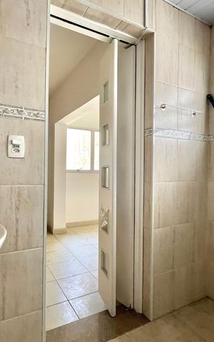 Casa à venda com 136m², 3 quartos e 2 vagas Casa à venda com 136m², 3 quartos e 2 vagasBanheiro da Suíte