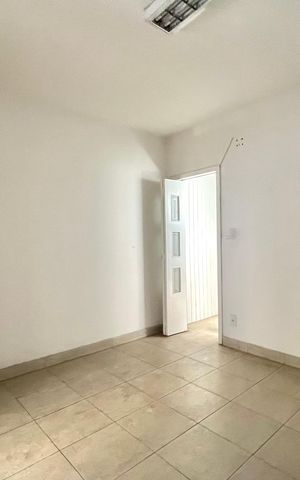 Casa à venda com 136m², 3 quartos e 2 vagas Casa à venda com 136m², 3 quartos e 2 vagasQuarto 2