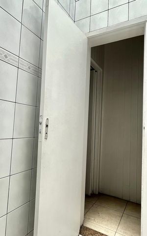 Casa à venda com 136m², 3 quartos e 2 vagas Casa à venda com 136m², 3 quartos e 2 vagasBanheiro Corredor