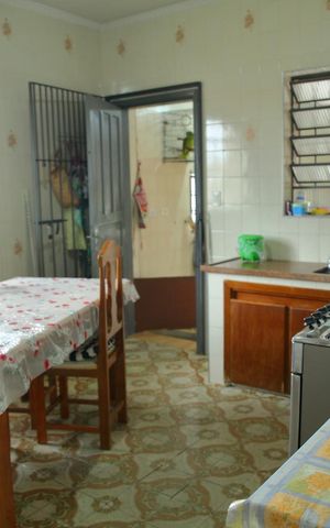 Casa à venda com 236m², 3 quartos e 2 vagasCozinha 