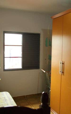 Casa à venda com 236m², 3 quartos e 2 vagasQuarto 2 