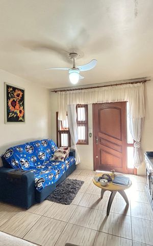 Casa à venda com 113m², 3 quartos e 2 vagas Casa à venda com 113m², 3 quartos e 2 vagasSala