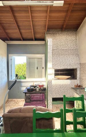 Casa à venda com 113m², 3 quartos e 2 vagas Casa à venda com 113m², 3 quartos e 2 vagasSala