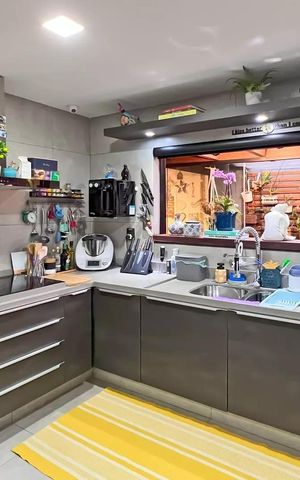 Casa à venda com 420m², 4 quartos e 2 vagas
