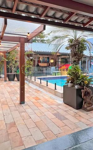 Casa à venda com 420m², 4 quartos e 2 vagas