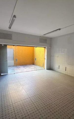 Casa à venda com 195m², 6 quartos e 1 vaga