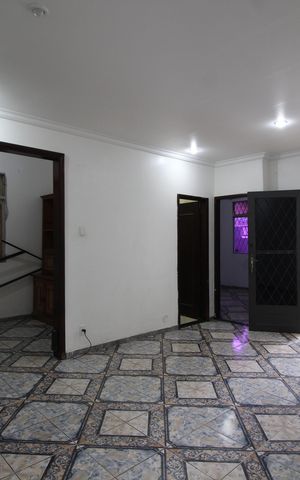 Casa à venda com 400m², 5 quartos e 2 vagasSala