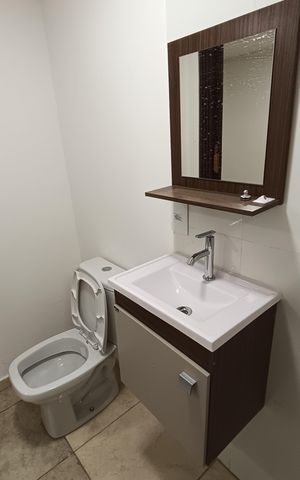 Studio para alugar com 40m², 1 quarto e sem vaga Studio para alugar com 40m², 1 quarto e sem vagaBanheiro Social