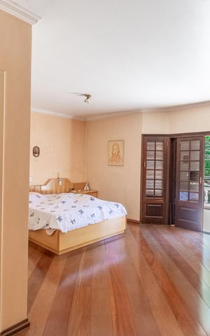 Casa à venda com 217m², 2 quartos e 2 vagas Casa à venda com 217m², 2 quartos e 2 vagasSuíte 1