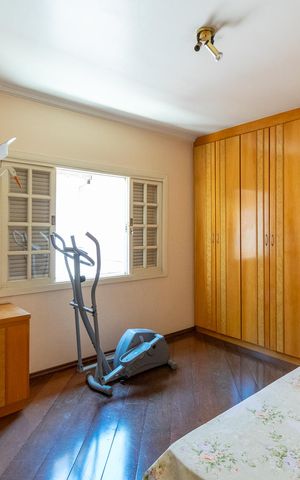 Casa à venda com 217m², 2 quartos e 2 vagas Casa à venda com 217m², 2 quartos e 2 vagasSuíte 2