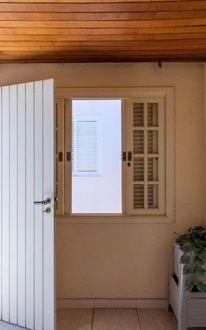 Casa à venda com 217m², 2 quartos e 2 vagas Casa à venda com 217m², 2 quartos e 2 vagasQuarto de Serviço