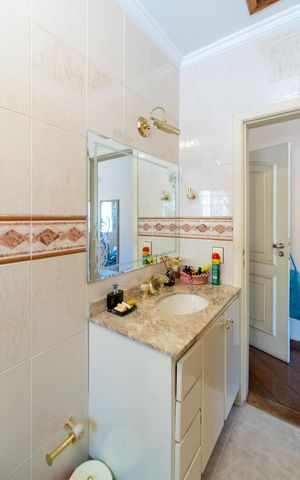 Casa à venda com 217m², 2 quartos e 2 vagas Casa à venda com 217m², 2 quartos e 2 vagasBanheiro da Suíte 2