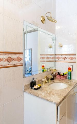 Casa à venda com 217m², 2 quartos e 2 vagas Casa à venda com 217m², 2 quartos e 2 vagasBanheiro da Suíte 2