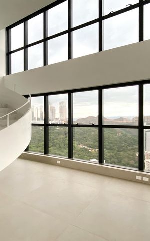 Apartamento à venda com 232m², 4 quartos e 4 vagas Apartamento à venda com 232m², 4 quartos e 4 vagasSala