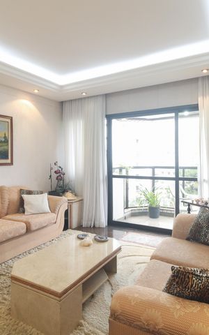 Apartamento à venda com 122m², 3 quartos e 2 vagas Apartamento à venda com 122m², 3 quartos e 2 vagasSala