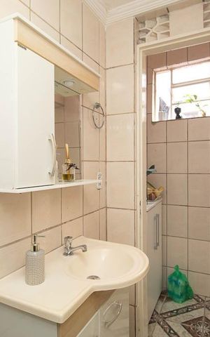 Casa à venda com 210m², 5 quartos e 2 vagas Casa à venda com 210m², 5 quartos e 2 vagasBanheiro 3 casa 2