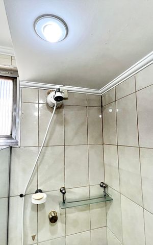 Apartamento à venda com 68m², 2 quartos e 2 vagas Apartamento à venda com 68m², 2 quartos e 2 vagasBanheiro