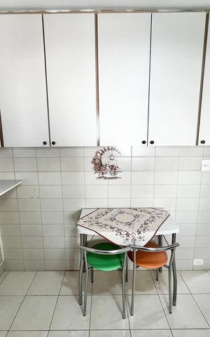 Apartamento à venda com 68m², 2 quartos e 2 vagas Apartamento à venda com 68m², 2 quartos e 2 vagasCozinha