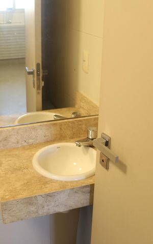 Apartamento à venda com 244m², 3 quartos e 4 vagasBanheiro