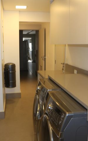 Apartamento à venda com 244m², 3 quartos e 4 vagasÁrea de Serviço