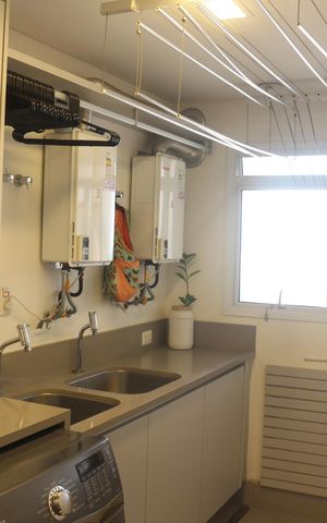 Apartamento à venda com 244m², 3 quartos e 4 vagasÁrea de Serviço