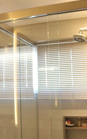 Apartamento à venda com 244m², 3 quartos e 4 vagasBanheiro da Suíte 1