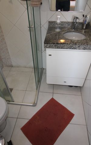 Apartamento à venda com 105m², 2 quartos e 2 vagasQuarto 2 - Banheiro