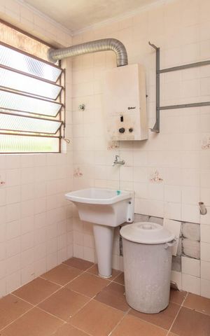 Casa à venda com 250m², 3 quartos e 3 vagasCozinha e Área de Serviço