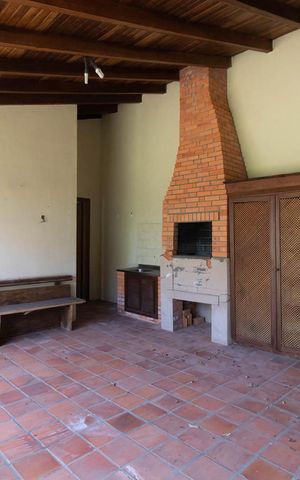 Casa à venda com 250m², 3 quartos e 3 vagasChurrasqueira