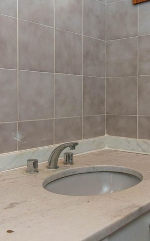 Casa à venda com 250m², 3 quartos e 3 vagasBanheiro 1