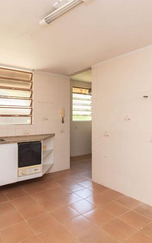 Casa à venda com 250m², 3 quartos e 3 vagasCozinha e Área de Serviço