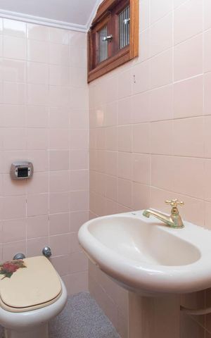 Casa à venda com 250m², 3 quartos e 3 vagasLavabo