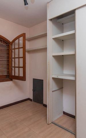 Casa à venda com 250m², 3 quartos e 3 vagasQuarto de Serviço