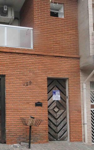 Casa para alugar com 198m², 3 quartos e 2 vagas Casa para alugar com 198m², 3 quartos e 2 vagasFachada