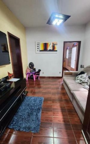 Casa à venda com 225m², 2 quartos e 2 vagas Casa à venda com 225m², 2 quartos e 2 vagasSala
