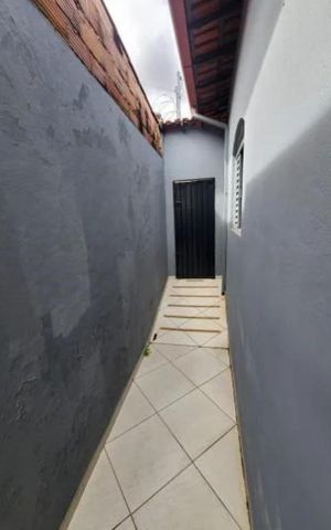 Casa à venda com 225m², 2 quartos e 2 vagas Casa à venda com 225m², 2 quartos e 2 vagasÁrea externa