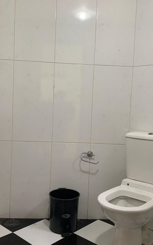 Casa à venda com 350m², 5 quartos e 8 vagasLavabo