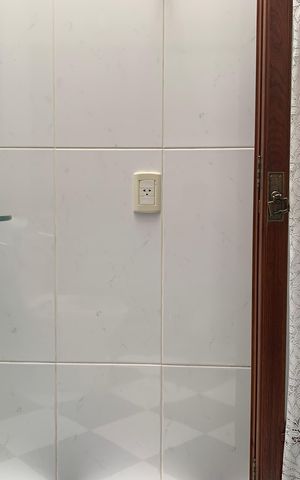 Casa à venda com 350m², 5 quartos e 8 vagasBanheiro 1