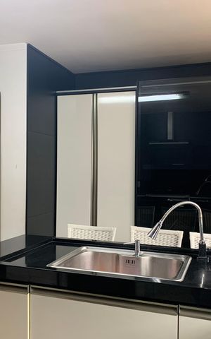 Casa à venda com 350m², 5 quartos e 8 vagasCozinha
