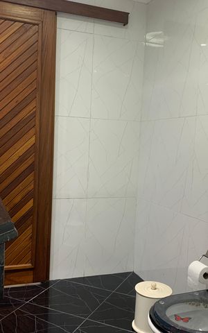 Casa à venda com 350m², 5 quartos e 8 vagasBanheiro da Suíte