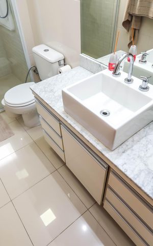 Apartamento à venda com 96m², 2 quartos e 2 vagasBanheiro social