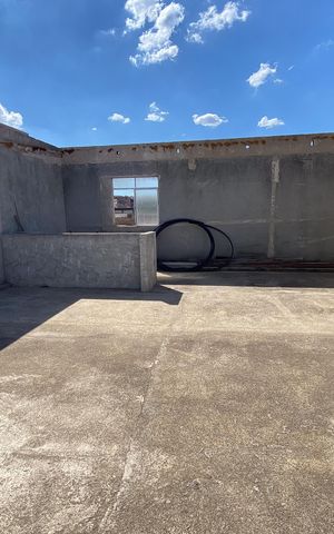 Casa à venda com 300m², 6 quartos e 1 vaga