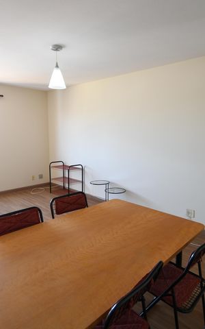 Apartamento à venda com 70m², 1 quarto e 1 vagaSala