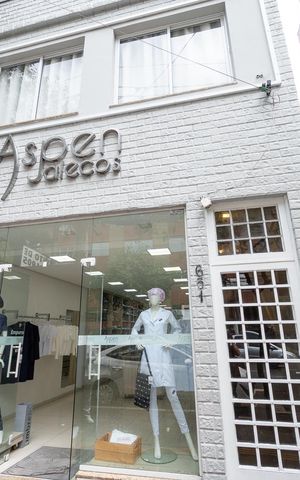 Studio para alugar com 29m², 1 quarto e sem vaga Studio para alugar com 29m², 1 quarto e sem vagaFachada