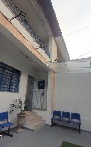 Casa à venda com 200m², 3 quartos e 2 vagas