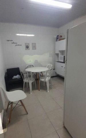 Casa à venda com 200m², 3 quartos e 2 vagas