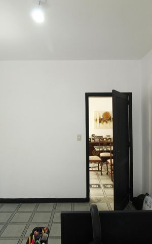 Casa à venda com 321m², 5 quartos e 2 vagasEscritório