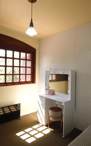 Casa à venda com 321m², 5 quartos e 2 vagasQuarto 2
