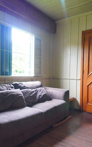 Casa à venda com 130m², 4 quartos e 2 vagasSala