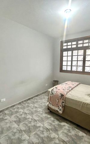 Casa à venda com 200m², 3 quartos e 3 vagas Casa à venda com 200m², 3 quartos e 3 vagasQuarto 1